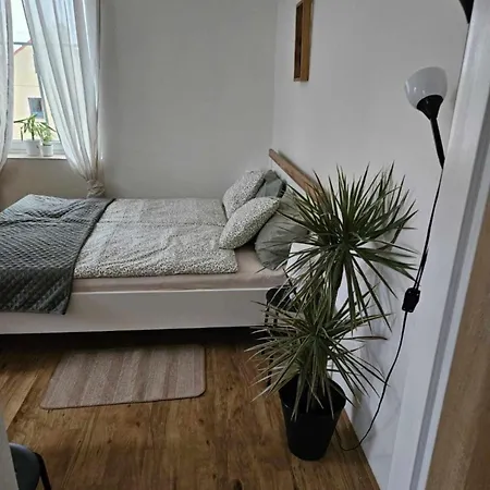V Soukromi Choustnikovo Hradiste