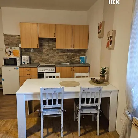 V Soukromi Apartman Choustnikovo Hradiste